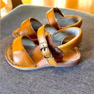 L’Amour sandals size 6c